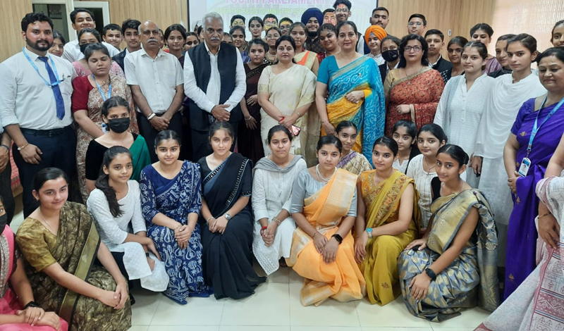 BJP senior leaders during a function at Army School Domana. BJP senior leaders during a function at Army School Domana.