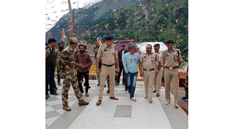 DGP Dilbag Singh along with other senior police officers visiting Machail Mata Temple in Kishtwar. DGP Dilbag Singh along with other senior police officers visiting Machail Mata Temple in Kishtwar.