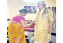 LG Manoj Sinha getting rakhi tied from his elder sister Abha Rai at her residence in Sonbhadra, Uttar Pradesh.