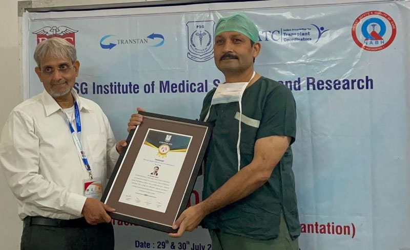 Dr Arvind Kohli receiving certificate of participation for Heart Lung Workshop held in Coimbatore. Dr Arvind Kohli receiving certificate of participation for Heart Lung Workshop held in Coimbatore.