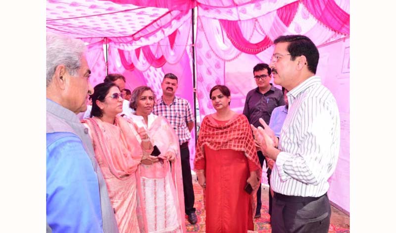 ACS I&C Vivek Bhardawaj talking with stakeholders. ACS I&C Vivek Bhardawaj talking with stakeholders.