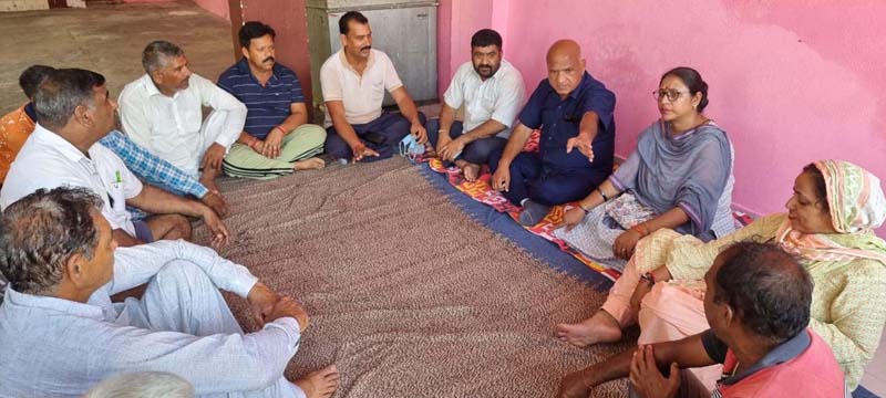 DDC Chairman Jammu Bharat Bhushan Bodhi listening people issues. DDC Chairman Jammu Bharat Bhushan Bodhi listening people issues.