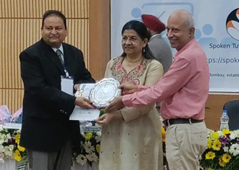 A representative of YCET being conferred Bright Institute Award by IIT Bombay. A representative of YCET being conferred Bright Institute Award by IIT Bombay.