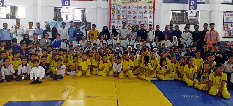 Winners posing for a group photograph at Ganderbal on Thursday. Winners posing for a group photograph at Ganderbal on Thursday.