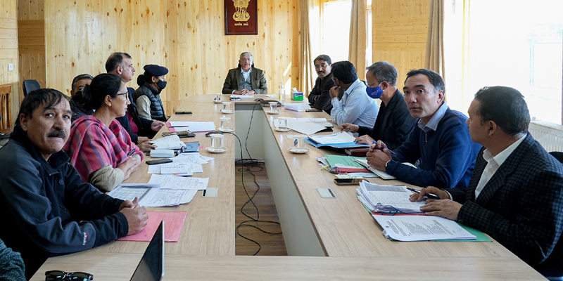 LG Ladakh reviews winter preparedness of deptts