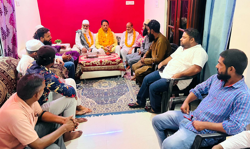 Senior BJP leader, Baldev Singh Billawaria at a meeting with residents of Jawahar Nagar in Bahu Assembly Segment on Tuesday. Senior BJP leader, Baldev Singh Billawaria at a meeting with residents of Jawahar Nagar in Bahu Assembly Segment on Tuesday.