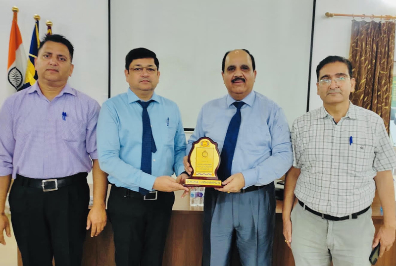 Dr Daleep Pandita receiving memento from officers of Police Academy, Udhampur. Dr Daleep Pandita receiving memento from officers of Police Academy, Udhampur.
