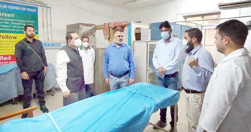 Advisor RR Bhatnagar during visit to Sub District Hospital, Tanghdar on Sunday. Advisor RR Bhatnagar during visit to Sub District Hospital, Tanghdar on Sunday.