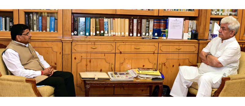 LG being briefed by VC SKUAST-J. LG being briefed by VC SKUAST-J.