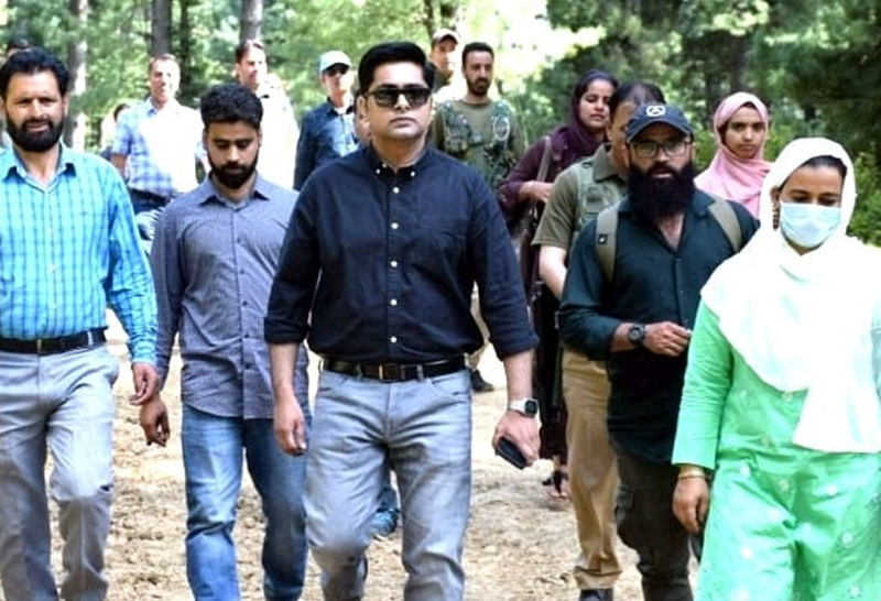 DC Bandipora Dr Owais Ahmed during tour of Ketson on Wednesday.