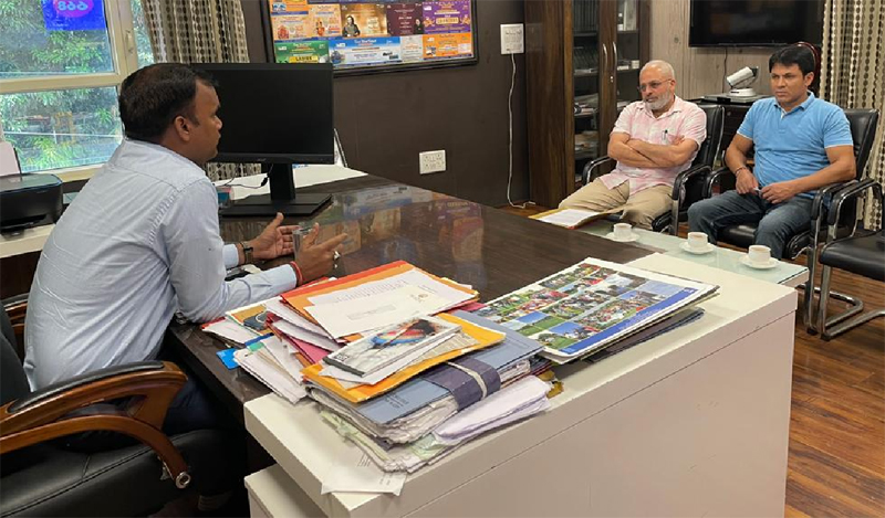 Director Tourism, Vivekanand Rai, Joint Director CBC JKL, Ghulam Abbas and others during a meeting. Director Tourism, Vivekanand Rai, Joint Director CBC JKL, Ghulam Abbas and others during a meeting.