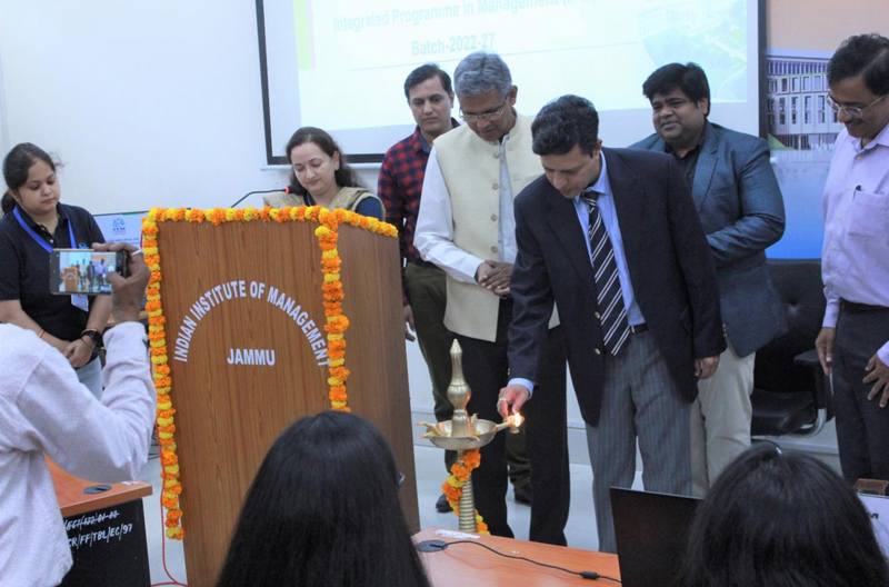 Secretary Forest Sanjeev Verma lighting ceremonial lamp during inaugural of IIM Jammu’s orientation programme on Tuesday. Secretary Forest Sanjeev Verma lighting ceremonial lamp during inaugural of IIM Jammu’s orientation programme on Tuesday.