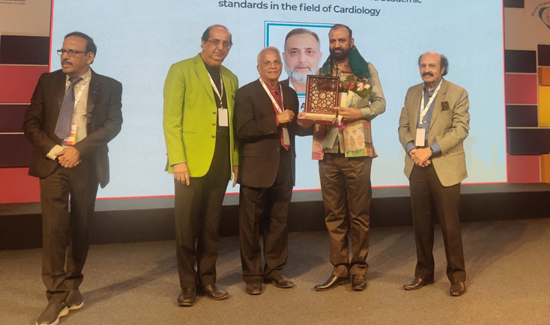 HoD Cardiology GMC Jammu Dr Sushil Sharma being awarded by WHL at Amritsar on Friday. HoD Cardiology GMC Jammu Dr Sushil Sharma being awarded by WHL at Amritsar on Friday.