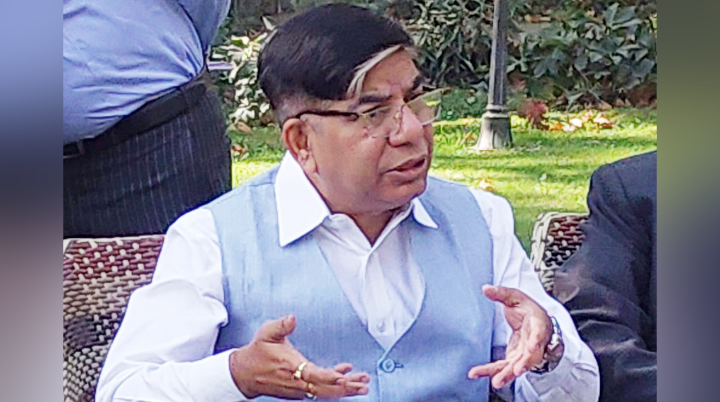 Union Minister of State for Education, Dr Subhas Sarkar addressing Press Conference at Srinagar-16