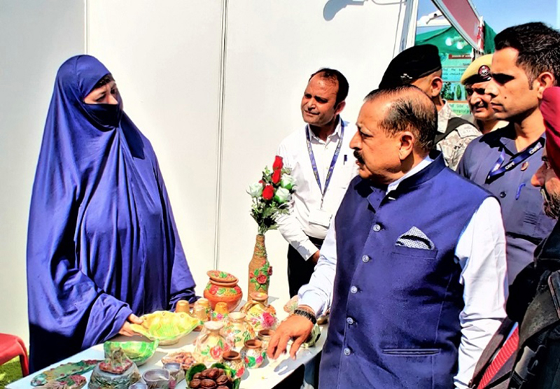 Union Minister Dr Jitendra Singh visiting the stalls of handicraft and agricultural products at international conference at SKUAST-Jammu on Thursday. Union Minister Dr Jitendra Singh visiting the stalls of handicraft and agricultural products at international conference at SKUAST-Jammu on Thursday.
