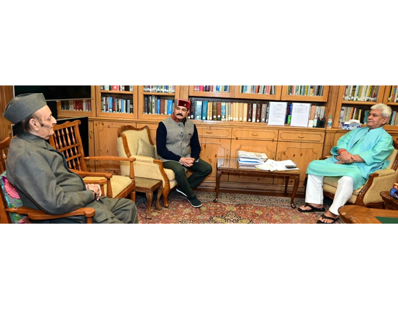 Dr Karan Singh during meeting with Lt Governor at Raj Bhawan on Wednesday. Dr Karan Singh during meeting with Lt Governor at Raj Bhawan on Wednesday.