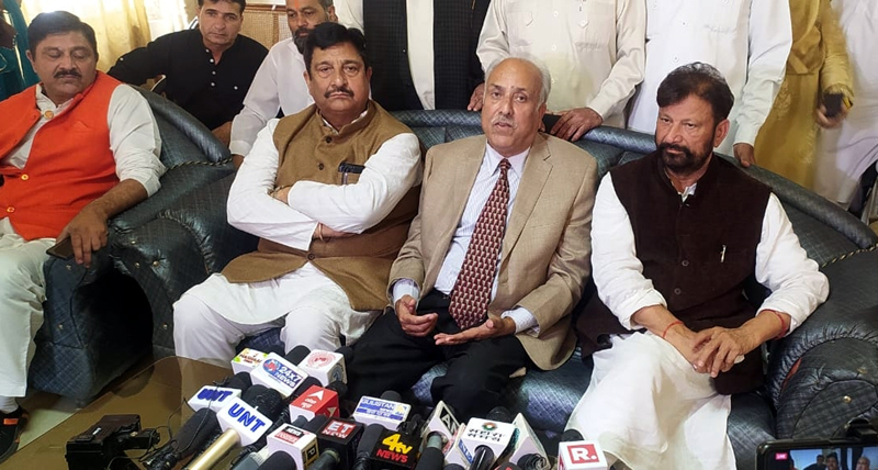 NC MP Hasnain Masoodi addressing media persons after meeting of opposition parties at Jammu on Monday. -Excelsior/Rakesh NC MP Hasnain Masoodi addressing media persons after meeting of opposition parties at Jammu on Monday. -Excelsior/Rakesh