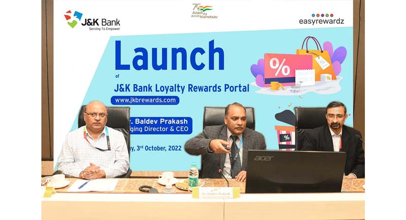 MD J&K Bank Baldev Prakash inaugurating Loyalty Rewards Portal at Bank’s Corporate headquarters in Srinagar.