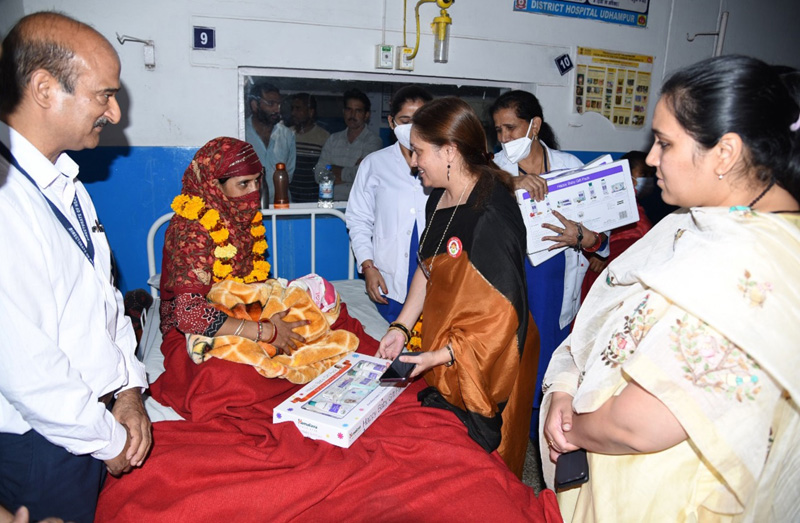 Com Secy SWD Sheetal Nanda interacting with patient at District Hospital Udhampur. Com Secy SWD Sheetal Nanda interacting with patient at District Hospital Udhampur.