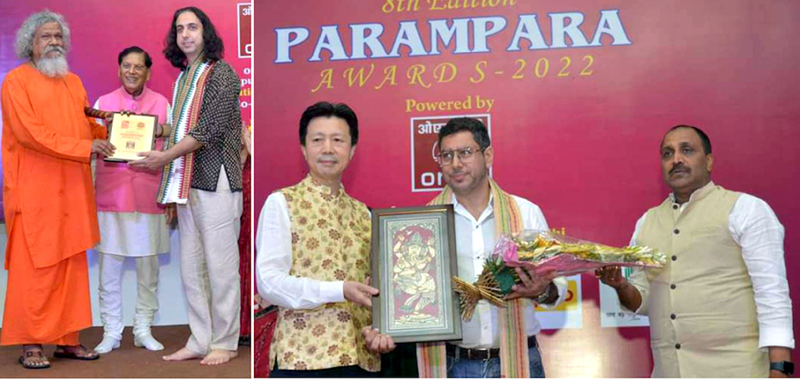 Abhay Rustum Sopori receiving Parampara Award at a function in New Delhi. Abhay Rustum Sopori receiving Parampara Award at a function in New Delhi.