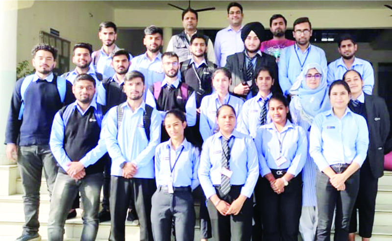 Students posing for a group photograph alongwith dignitaries during placement drive at YCET in Jammu. Students posing for a group photograph alongwith dignitaries during placement drive at YCET in Jammu.