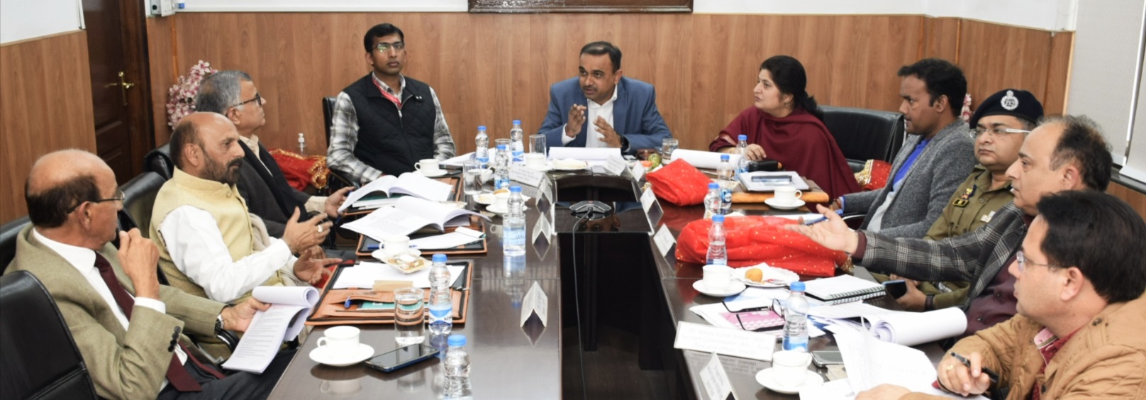 Div Com chairing meeting of Shri Shiv Khori Shrine Board