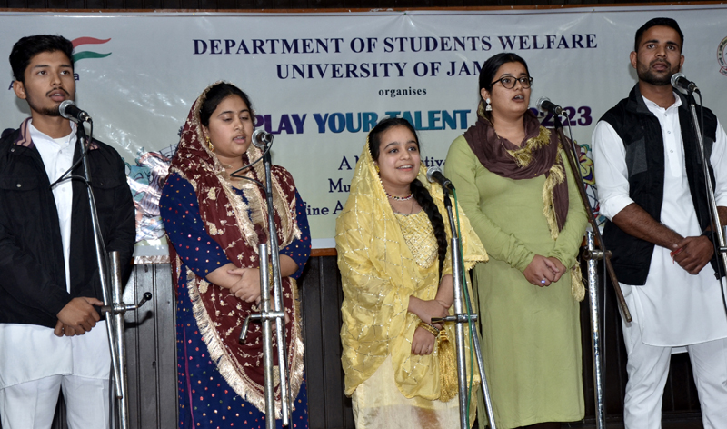 Students performing during the event ‘Display Yout Talent’ at Jammmu University on Thursday. -Excelsior/Rakesh Students performing during the event ‘Display Yout Talent’ at Jammmu University on Thursday. -Excelsior/Rakesh