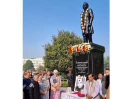 LG Manoj Sinha and others paying tribute to GL Dogra on his death anniversary on Sunday.