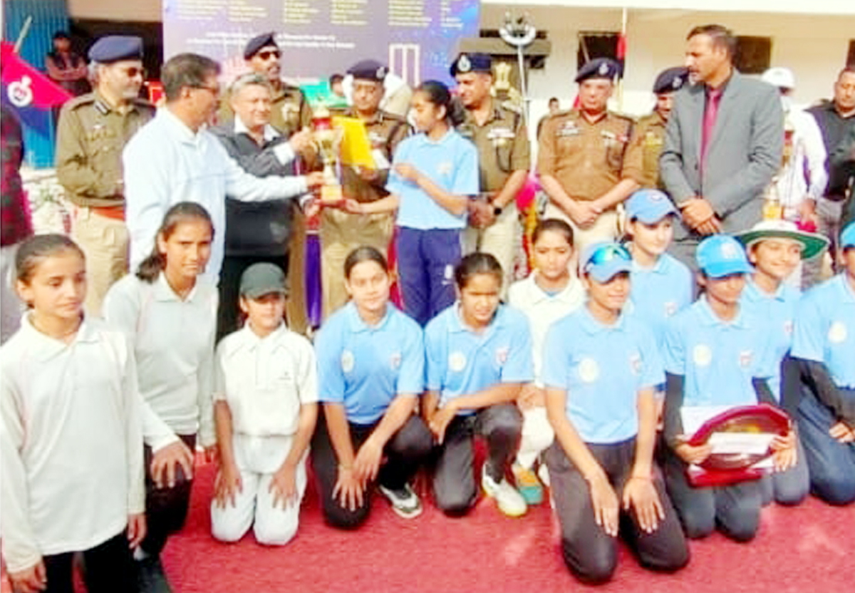 DIG DKR, Sunil Gupta and others presenting trophy to girls team at Doda on Thursday. DIG DKR, Sunil Gupta and others presenting trophy to girls team at Doda on Thursday.