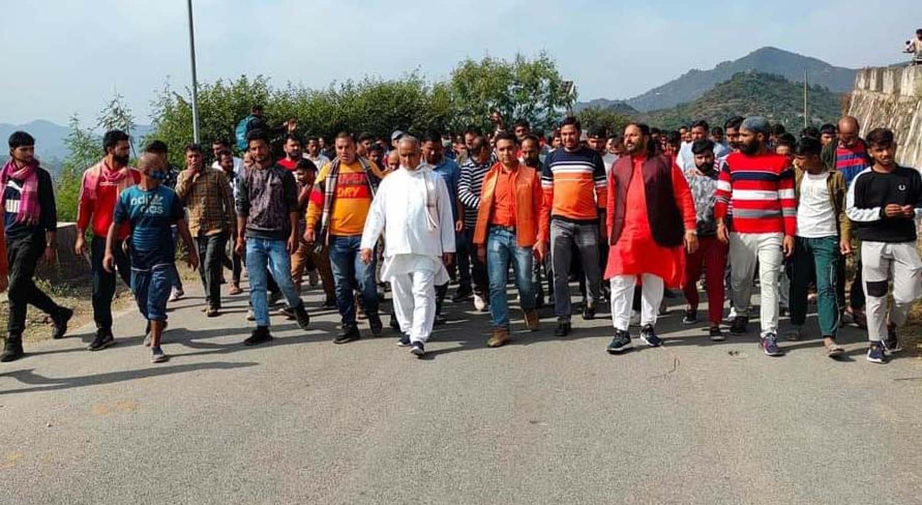 Ransoo people protesting against proposed change in Shivkhori ropeway project. —Excelsior/Ramesh Mengi Ransoo people protesting against proposed change in Shivkhori ropeway project. —Excelsior/Ramesh Mengi