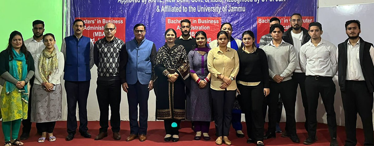 Expert with IMS faculty and students on Friday. Expert with IMS faculty and students on Friday.