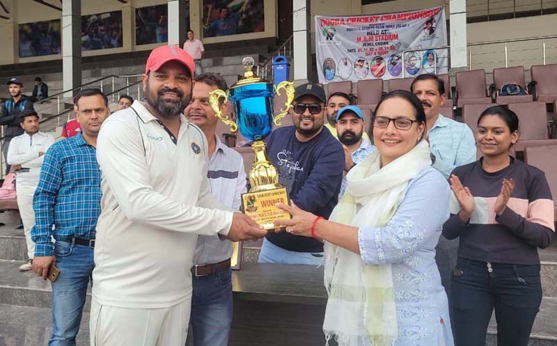 Winners being awarded with trophy by DDC member Geetu Aulakh at MA Stadium. Winners being awarded with trophy by DDC member Geetu Aulakh at MA Stadium.