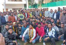 Azad welcomes new entrants into party fold at Jammu on Friday.