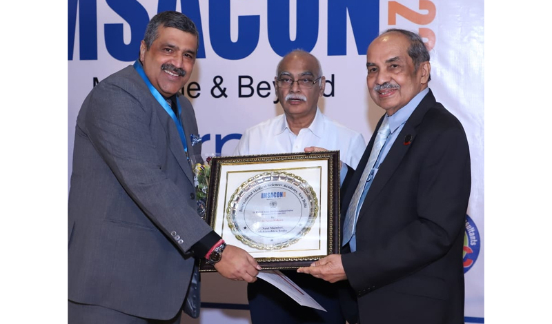 Dr Pavan Malhotra, Director Principal ASCOMS Jammu receiving a memento from IMSA officials during IMSACON-2022 at Navi Mumbai. Dr Pavan Malhotra, Director Principal ASCOMS Jammu receiving a memento from IMSA officials during IMSACON-2022 at Navi Mumbai.