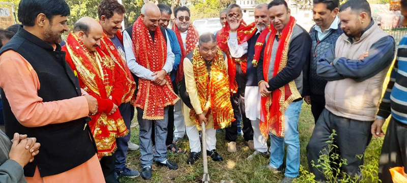 Former Minister, Sat Sharma kick starting upgradation of park at Pandoka Colony in Janipur on Friday. Former Minister, Sat Sharma kick starting upgradation of park at Pandoka Colony in Janipur on Friday.