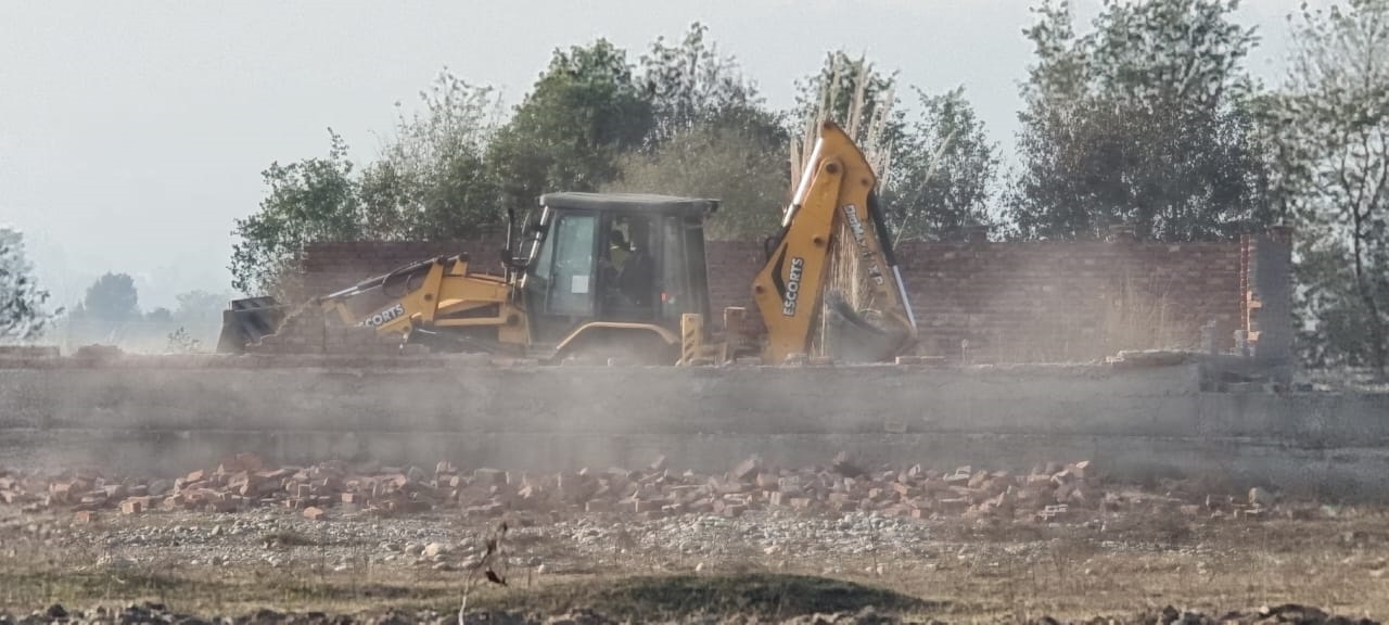 Jammu Administration retrieves 84 Kanal encroached land in Village Bain Bajalta (1)