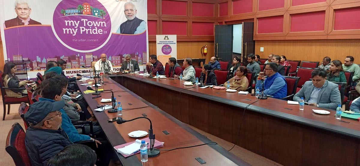 Mayor Jammu, Rajinder Sharma chairing a meeting at Conference Hall of JMC on Monday. Mayor Jammu, Rajinder Sharma chairing a meeting at Conference Hall of JMC on Monday.