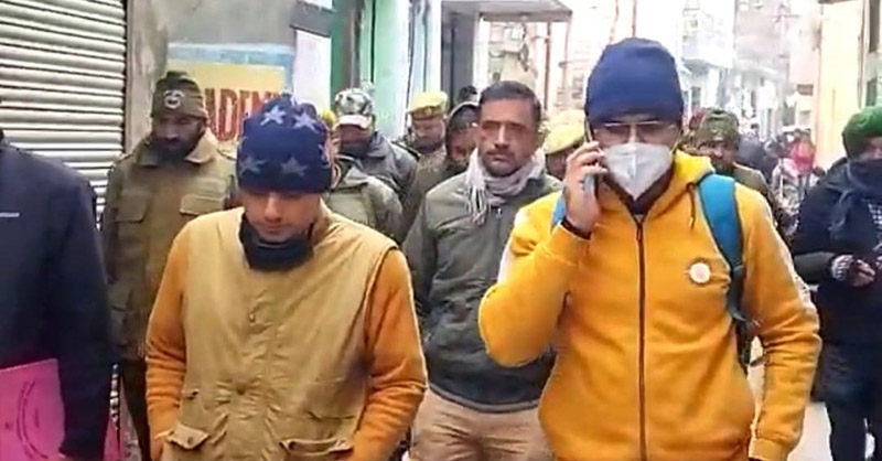 An NIA team during raid at Kathua on Saturday. -Excelsior/Pardeep An NIA team during raid at Kathua on Saturday. -Excelsior/Pardeep