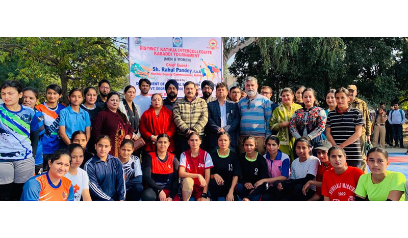 DC Kathua Rahul Pandey posing for a group photograph duing Inter-Collegiate event at GDC Kathua on Thursday.