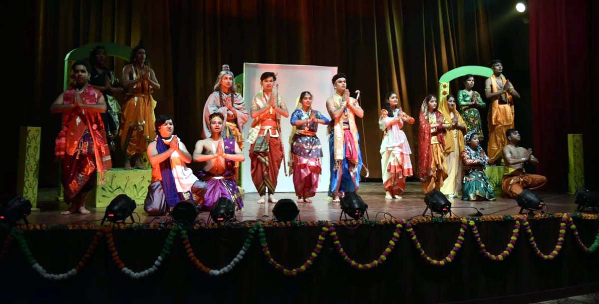 Students performing during ‘Rupak Festival’ at Police Auditorium Jammu on Wednesday. Students performing during ‘Rupak Festival’ at Police Auditorium Jammu on Wednesday.
