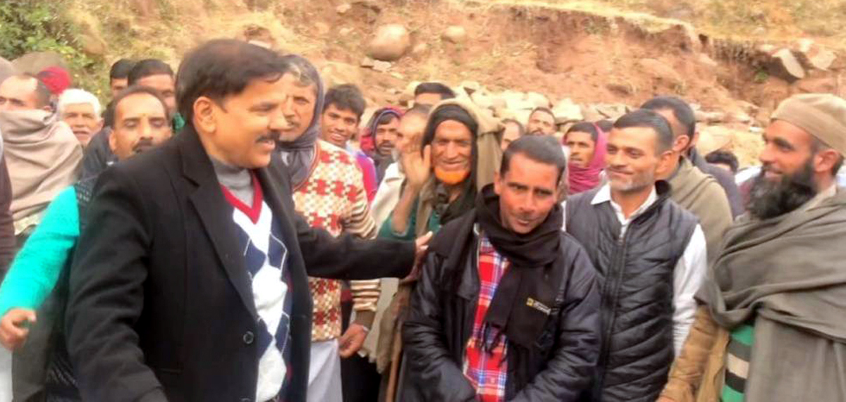 Senior AAP leader Harsh Dev Singh interacting with public in Chenani constituency of Udhampur district. Senior AAP leader Harsh Dev Singh interacting with public in Chenani constituency of Udhampur district.