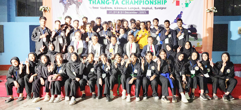J&K Thang-Ta team posing for group photograph after winning medals in 28th Junior National Thang-Ta Championship.