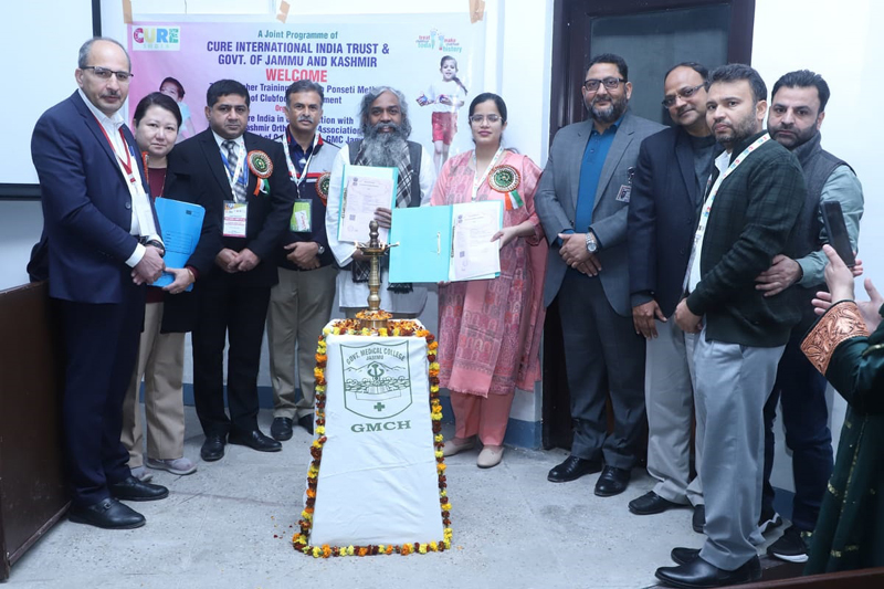 MD NHM J&K Ayushi Sudan and faculty of Orthopaedics Department during a workshop in GMC Jammu. MD NHM J&K Ayushi Sudan and faculty of Orthopaedics Department during a workshop in GMC Jammu.