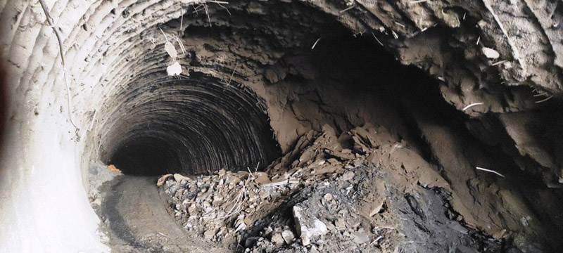 Portion of caved-in tunnel at Ramban. Portion of caved-in tunnel at Ramban.