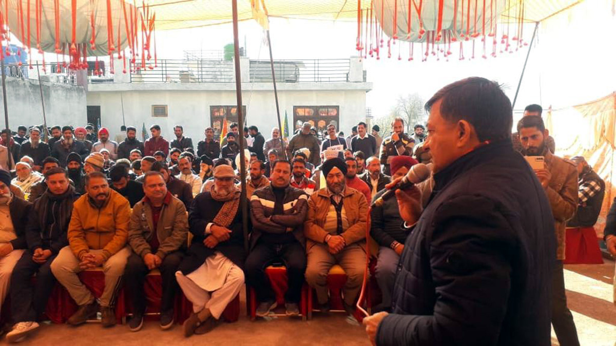BJP general secretary, Vibodh Gupta addressing party meeting at Poonch on Wednesday. BJP general secretary, Vibodh Gupta addressing party meeting at Poonch on Wednesday.