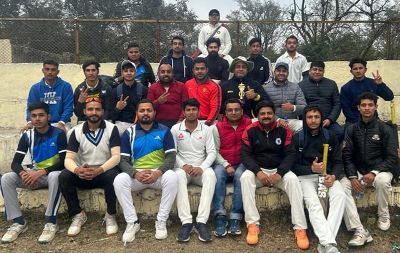 Winning team posing for a group photograph at Samba on Sunday. Winning team posing for a group photograph at Samba on Sunday.
