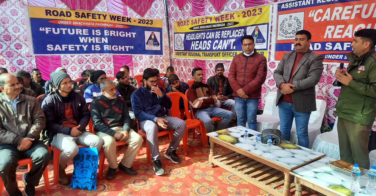 ARTO Udhampur Jugal Sharma addressing the drivers on Monday. ARTO Udhampur Jugal Sharma addressing the drivers on Monday.