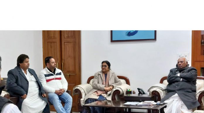 JKPCC chief Vikar Rasool, working president Raman Bhalla and others during meeting with AICC president, Mallikarjun Kharge in Delhi.