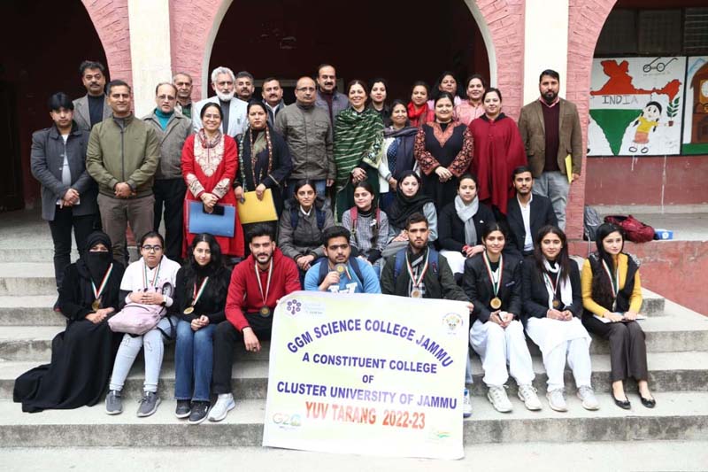 Dignitaries and winners of cultural fest posing for a group photograph at CLUJ on Wednesday. Dignitaries and winners of cultural fest posing for a group photograph at CLUJ on Wednesday.