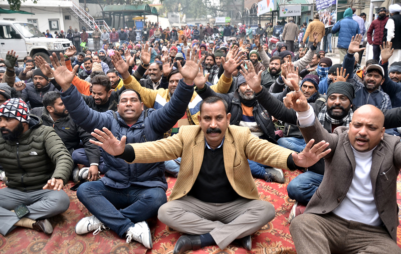 JMC Safai Saathis during a protest at Jammu on Monday. - Excelsior/Rakesh JMC Safai Saathis during a protest at Jammu on Monday. - Excelsior/Rakesh